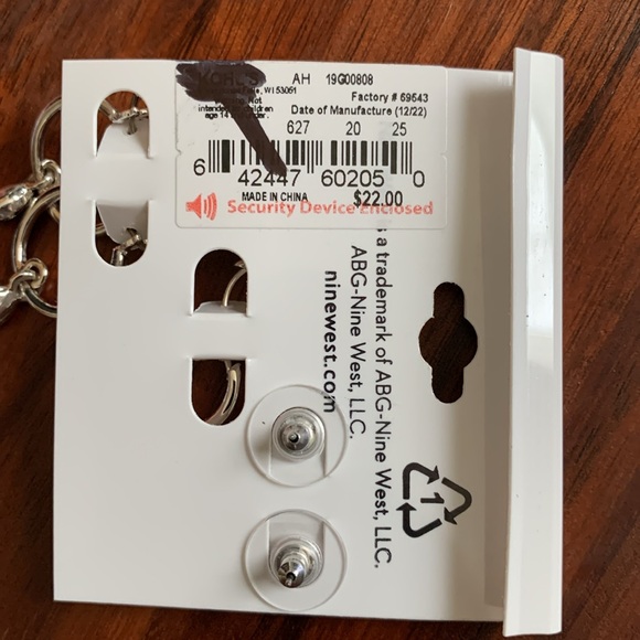 NWT Nine West silver tone 3 pair set of earrings - Picture 4 of 4